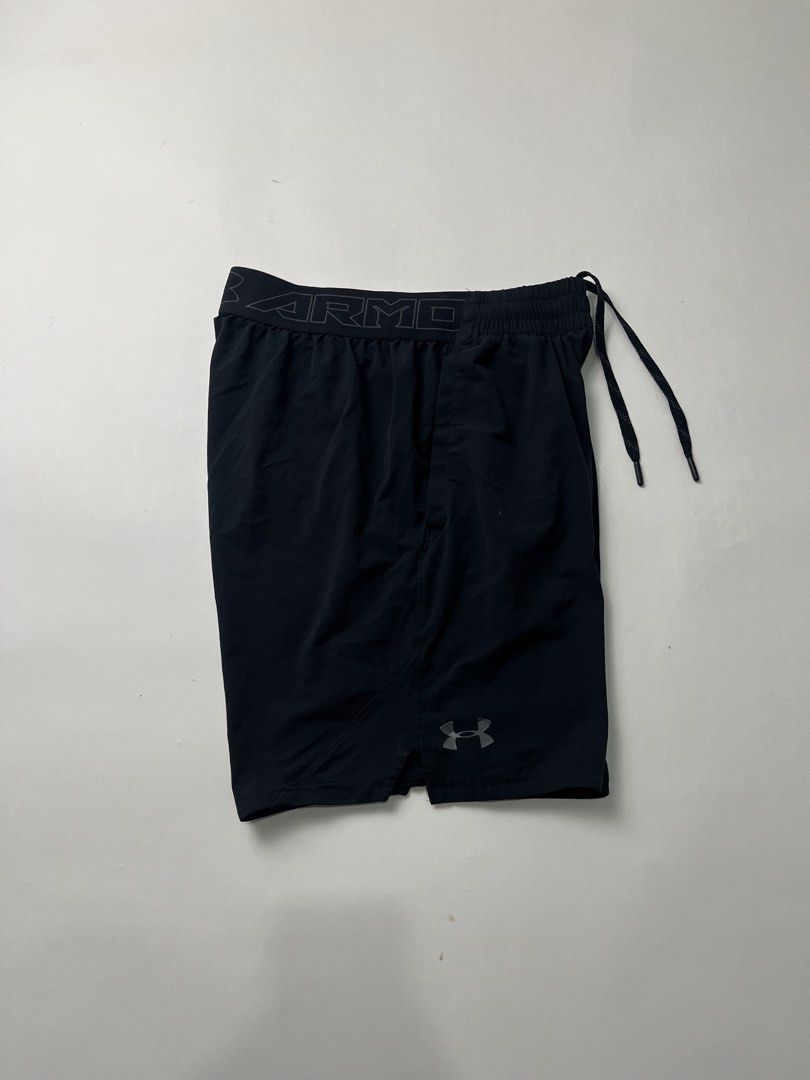 Under Armour Shorts (Category: Shorts) located in Makati City. Submitted by ufcknwthbst (Listing ID 1470361427, Image 2). Description: 17 inch length 9.5/10 condition No issue.