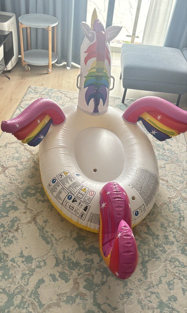 Unicorn Pool Float (Category: Infant Playtime) located in Seri Kembangan. Submitted by wnrwani (Listing ID 1470504094, Image 2). Description: anything to ask kindly pm me 🤍 .