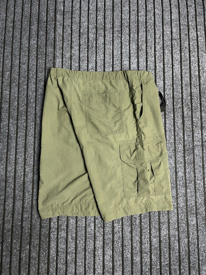 Uniqlo - Geared Utility Short (Category: Activewear) located in Puerto Princesa. Submitted by palawan.swagdealer (Listing ID 1470385471, Image 3). Description: All details are provided Kindly check each photo Item has no major flaws In very good condition.