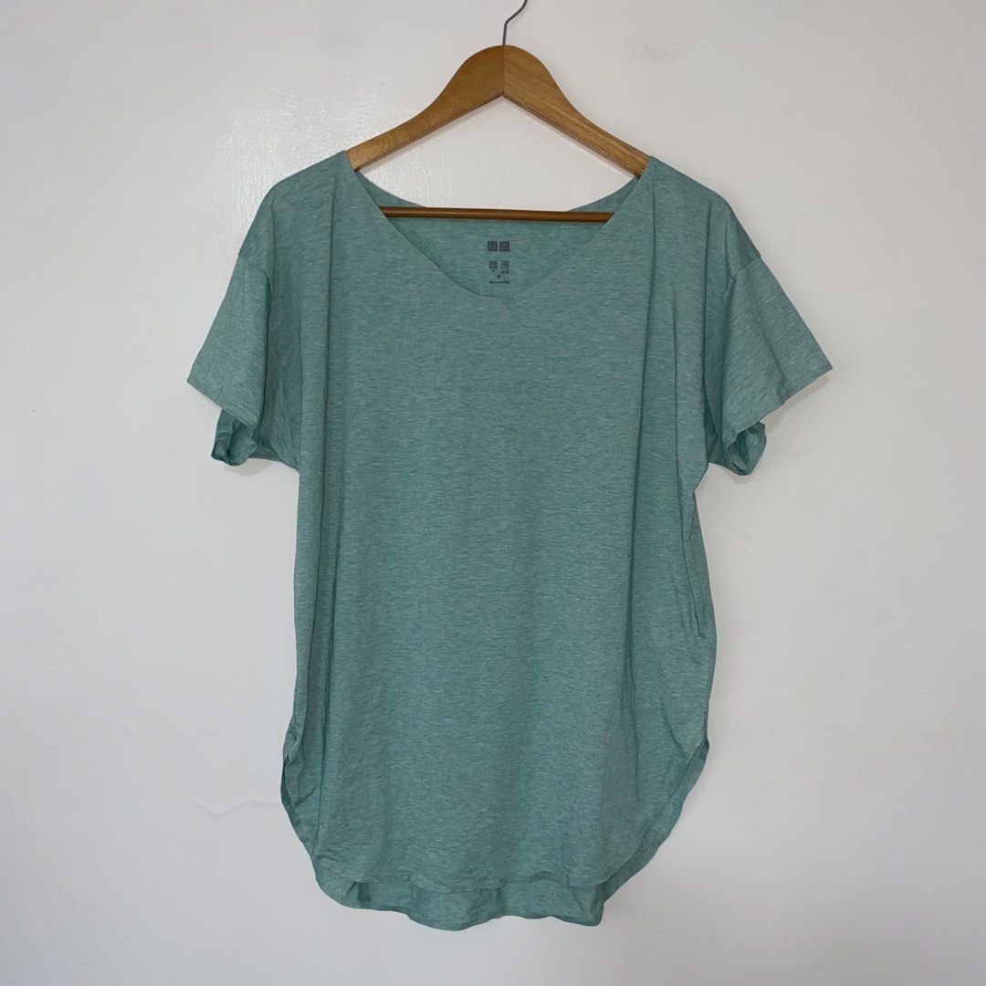 UNIQLO airism active top (Category: Activewear) located in San Jose del Monte. Submitted by mamiracky (Listing ID 1470443658, Image 3). Description: .