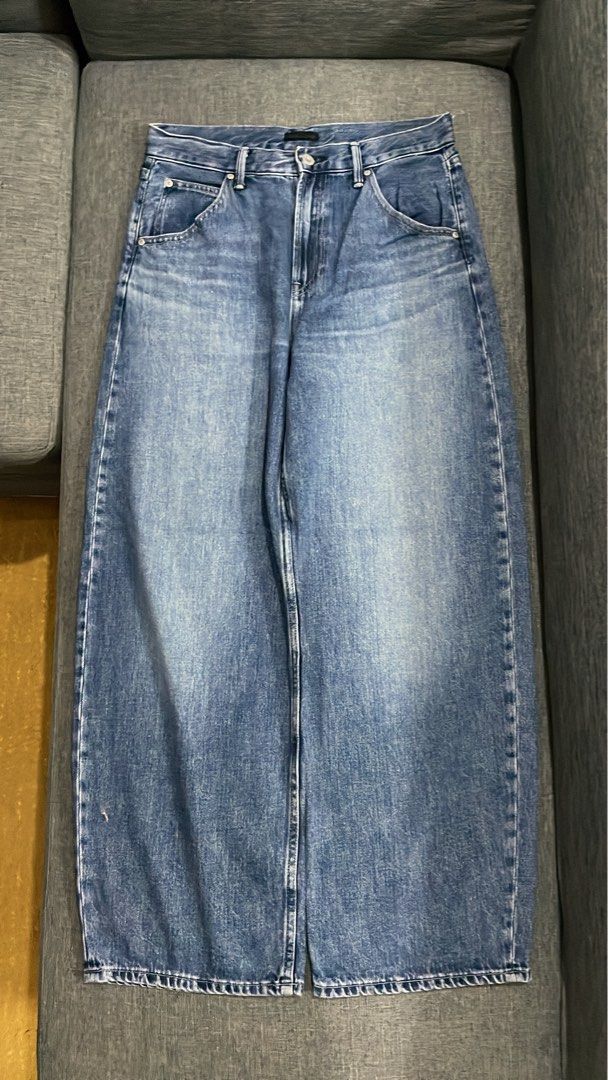 Uniqlo Barrel Jeans (Category: Jeans) located in Munoz. Submitted by kobswitdathrifts (Listing ID 1470482517, Image 2). Description: 30 waist, 41 length, 13.5 thigh & 10 leg opening.