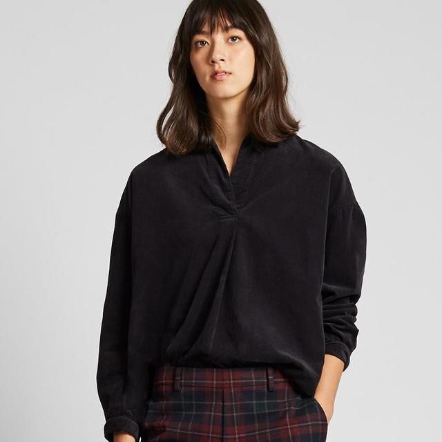 UNIQLO corduroy skipper top (Category: Blouses) located in San Jose del Monte. Submitted by mamiracky (Listing ID 1470441286, Image 1). Description: .