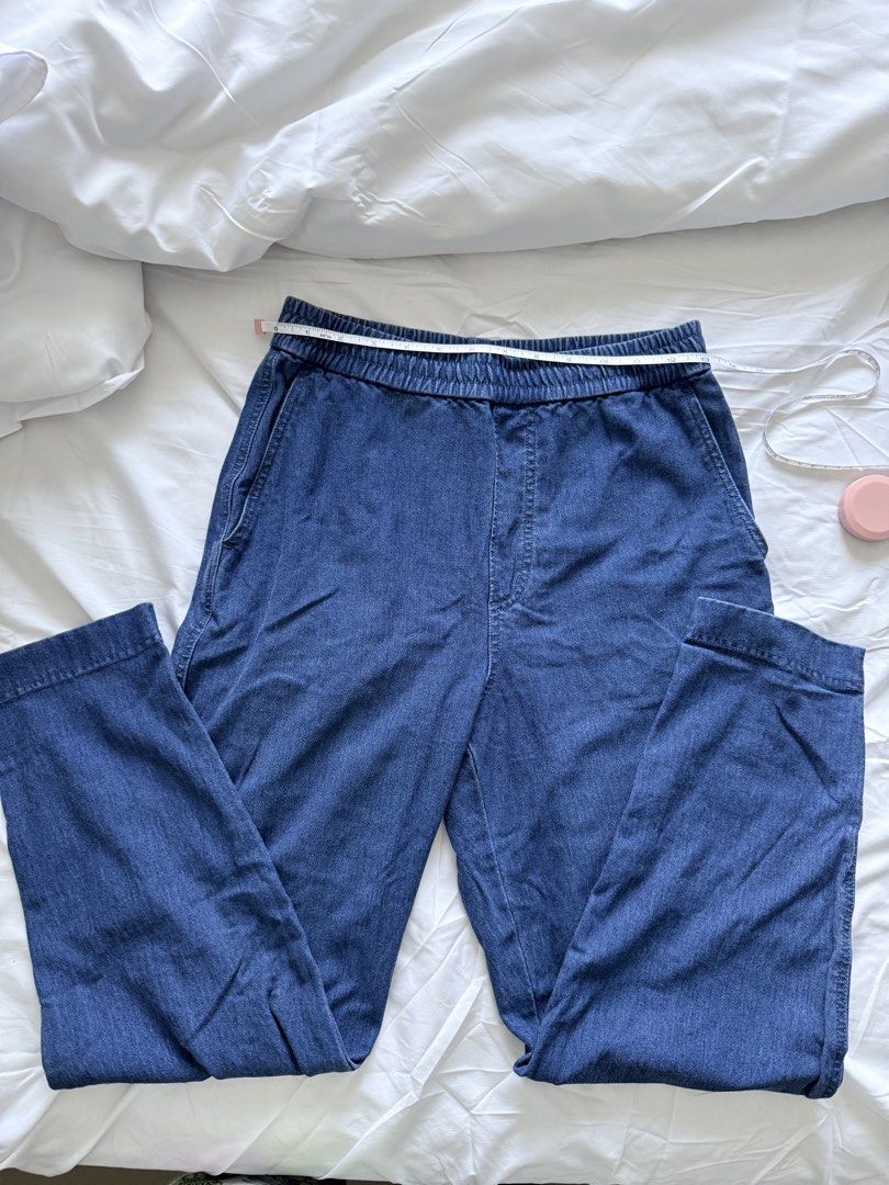 Uniqlo Denim Pull-On Pants Size M (Category: Jeans) located in Mandaluyong City. Submitted by chi11ng (Listing ID 1470481391, Image 1). Description: - Brand/Item: Uniqlo Denim Pull-On Pants - Color: Blue - Size: Medium (M) - Material: Cotton and spandex blend (with polyester pocket lining) - Waistband: Elastic for easy and comfortable wear - Pockets: Two side pockets and two back pockets - Condition: Excellent casual bottoms, great for everyday u