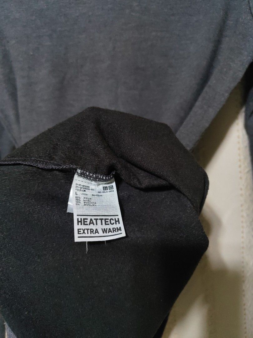 Uniqlo Heattech Extra Warm High neck - dark Gray- large (Category: Coats, Jackets and Outerwear) located in Baguio. Submitted by pisces_beattidue23 (Listing ID 1470515401, Image 1). Description: .