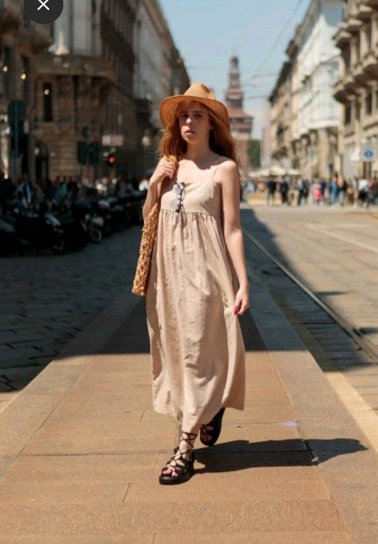 Uniqlo linen dress (Category: Dresses) located in Manila. Submitted by safewhale-01f4 (Listing ID 1470454683, Image 2). Description: uniqlo linen beige dress small like new.