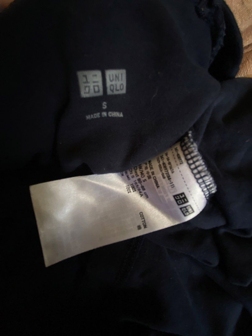 UNIQLO Navy Blue Turtleneck Top (Category: Blouses) located in Puerto Princesa. Submitted by finewearco (Listing ID 1470369216, Image 3). Description: Size on tag : S fits up to M Armpit laid flat : 20 inches Length : 24 inches 📌 Fixed Price ❕1 DAY RESERVATION ONLY PAYMENT: ✅Gcash ✅BPI SHIPPING OPTIONS: ✅ starts at 80 J&T Thanks.