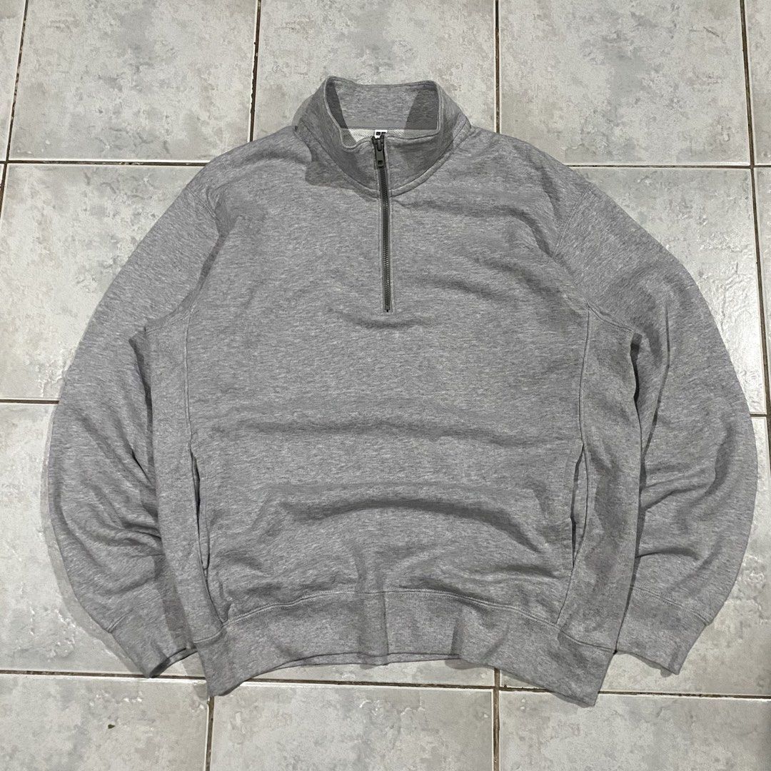 UNIQLO QUARTER ZIP SWEATER (Category: Hoodies) located in Bacolod City. Submitted by thriftedfits. (Listing ID 1470523941, Image 1). Description: 𝗨𝗡𝗜𝗤𝗟𝗢 𝗤𝗨𝗔𝗥𝗧𝗘𝗥 𝗭𝗜𝗣 ♻️ Size: L on tag | best fit L to XL Measurements: 22” width / 28” length Condition: Like New (10/10 Color rate) Flaws: None Price: ₱400 + shipping fee 🏷️ Mode of Payment: GCash / Bank Courier: J&T Express (nationwide).