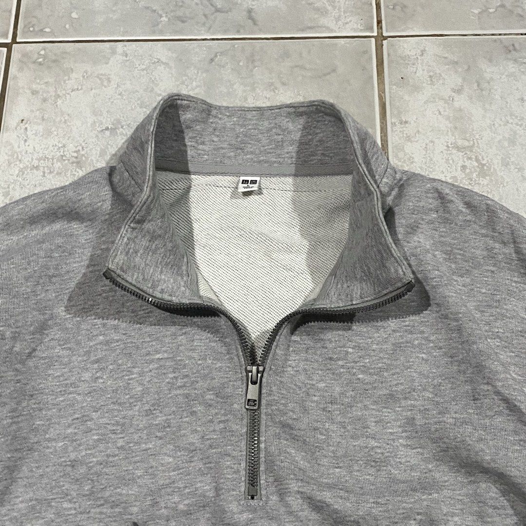 UNIQLO QUARTER ZIP SWEATER (Category: Hoodies) located in Bacolod City. Submitted by thriftedfits. (Listing ID 1470523941, Image 2). Description: 𝗨𝗡𝗜𝗤𝗟𝗢 𝗤𝗨𝗔𝗥𝗧𝗘𝗥 𝗭𝗜𝗣 ♻️ Size: L on tag | best fit L to XL Measurements: 22” width / 28” length Condition: Like New (10/10 Color rate) Flaws: None Price: ₱400 + shipping fee 🏷️ Mode of Payment: GCash / Bank Courier: J&T Express (nationwide).