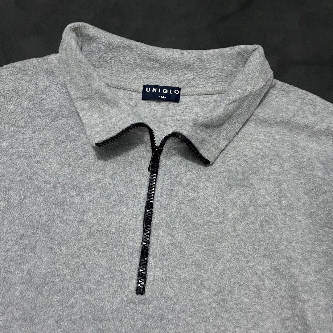 UNIQLO Quarter Zip Sweater (Category: Coats, Jackets and Outerwear) located in Manila. Submitted by bloodripsx (Listing ID 1470543877, Image 2). Description: .