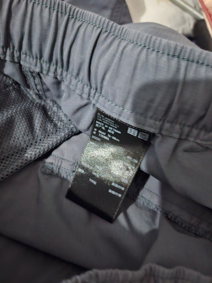 Uniqlo size med (Category: Shorts) located in Tarlac. Submitted by christopher.24 (Listing ID 1470397469, Image 3). Description: good condition legit.