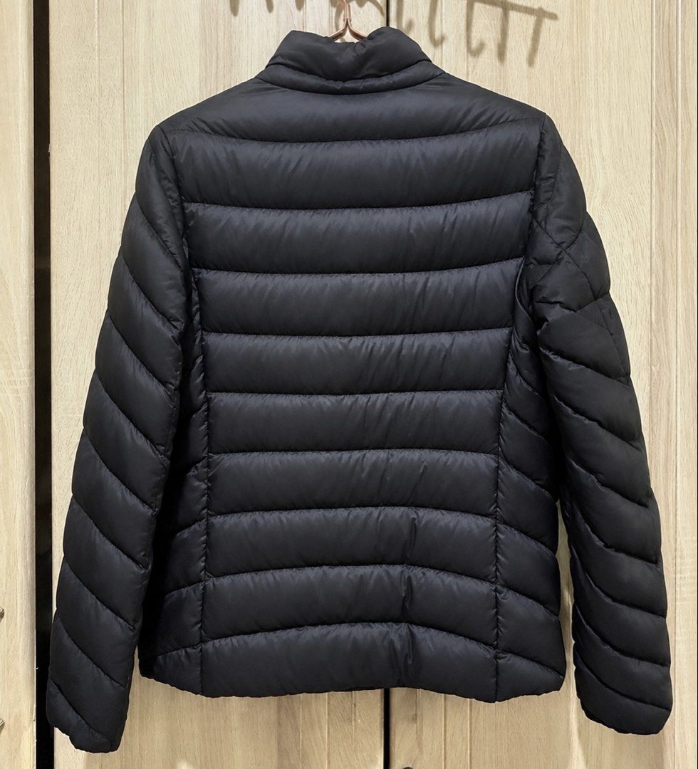 UNIQLO Ultra Light Down Puffer Jacket (Category: Coats, Jackets and Outerwear) located in Manila. Submitted by manifestd (Listing ID 1470406639, Image 2). Description: UNIQLO Ultra Light Down Puffer Jacket ✔️Large 20.5x25, unisex ✔️Packable, lightweight but strong insulation ✔️ Excellent condition, no issue ✔️J&T / Lalamove ready .