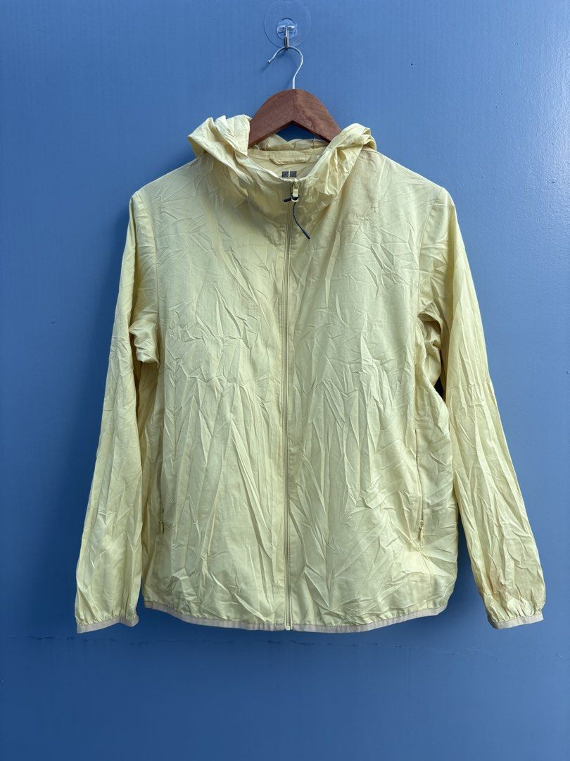 Uniqlo Windbreaker Jacket (Category: Coats, Jackets and Outerwear) located in General Santos City (Dadiangas). Submitted by a.rt.eyes (Listing ID 1470449253, Image 1). Description: Uniqlo Windbreaker Jacket Size xl on tag women’s size Dimension width 21 length 25 Excellent condition Color rate 9/10 Original Issue: dirty need wash only Located in General Santos City, Mindanao. Shipping fee applies for buyers outside my location. Payment first only