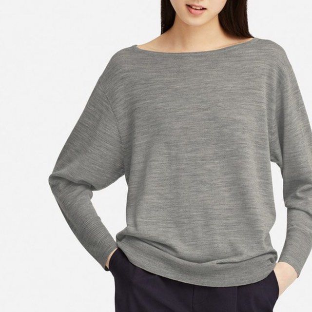 UNIQLO Wool Black Top (Category: Blouses) located in Puerto Princesa. Submitted by finewearco (Listing ID 1470365260, Image 2). Description: Size on tag : M fits up to L Armpit laid flat : 20 inches Length : 24 inches 📌 Fixed Price ❕1 DAY RESERVATION ONLY PAYMENT: ✅Gcash ✅BPI SHIPPING OPTIONS: ✅ starts at 80 J&T Thanks.