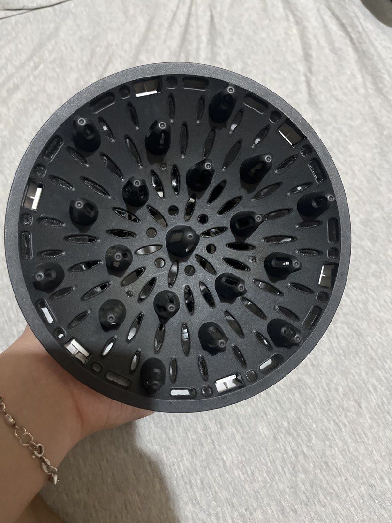Universal Hair Dryer Diffuser Attachment (Category: Hair) located in Quezon City. Submitted by _mryp (Listing ID 1470500134, Image 2). Description: used twice mop: gcash mod: lalamove, jnt, gogo express .