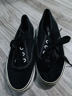 (Category: ) located in . Submitted by lovemyclothes21 (Listing ID 1470456052, Image 1). Description: .