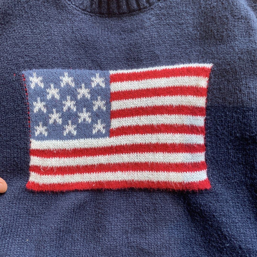 USA Flag Knit Sweater Size (Category: Longsleeves) located in Manila. Submitted by shardz07 (Listing ID 1470409205, Image 2). Description: Preloved sweater looks better irl 9/10 Condition - Brand: SHEIN - Size: 12Y - Design: Ribbed crewneck, cuffs, and hem - Material: Cozy knit, great for cooler weather.