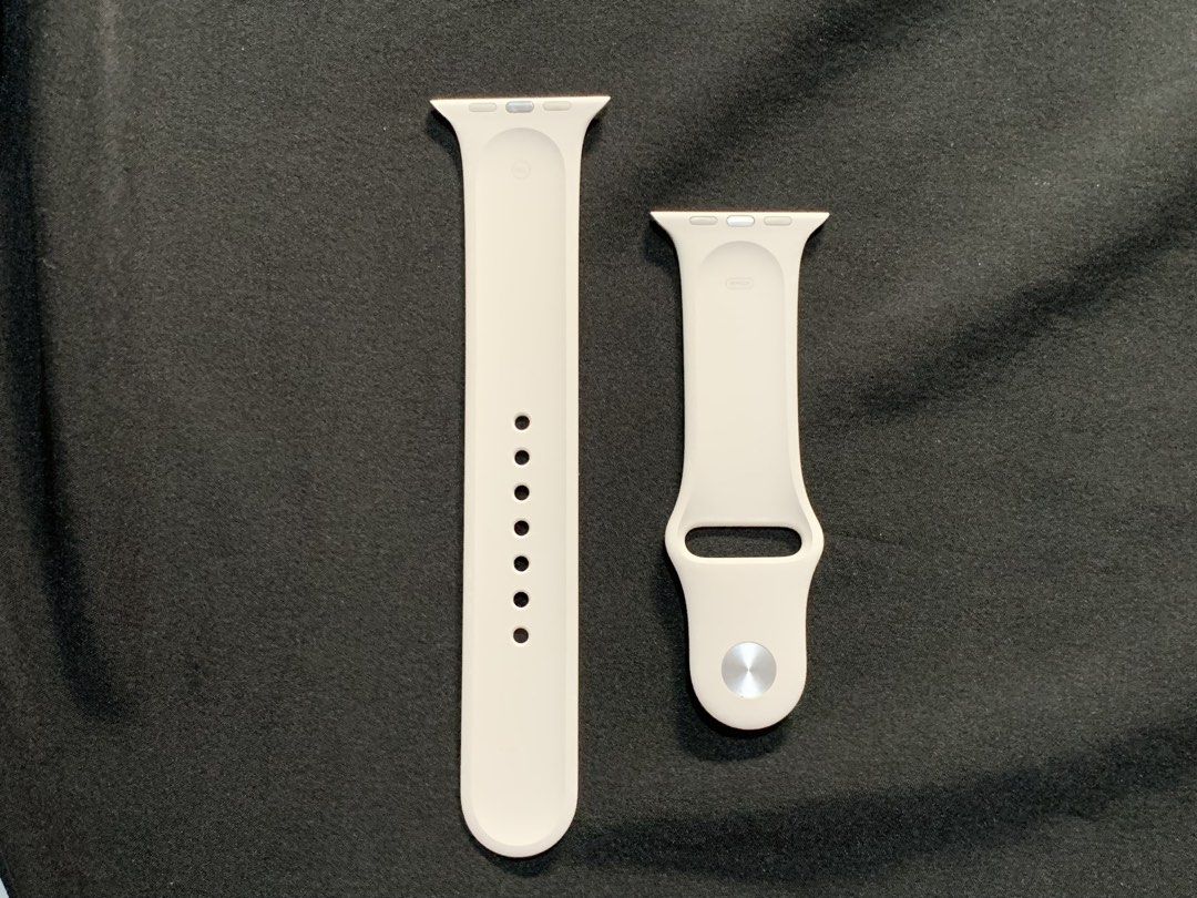 Used applewatch strap white (Category: Wearables & Smart Watches) located in Makati City. Submitted by dreaaagandaaa (Listing ID 1470410729, Image 2). Description: .
