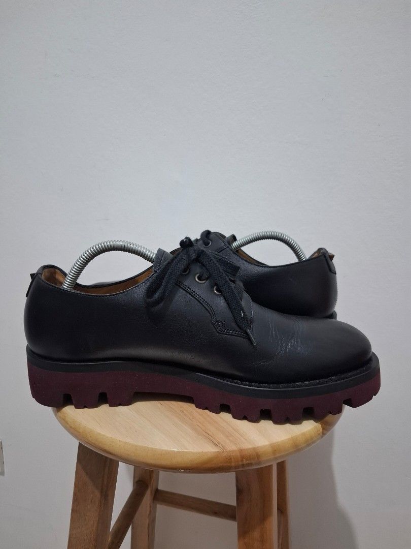 Valentino derby shoes size 42 (Category: Casual Shoes) located in Tarlac. Submitted by christopher.24 (Listing ID 1470395041, Image 3). Description: excellent condition legit.