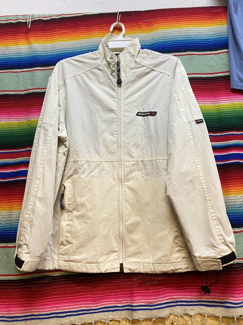 Vans Jacket (Category: Coats, Jackets and Outerwear) located in Kuala Lumpur. Submitted by bundlehoodz (Listing ID 1470522339, Image 1). Description: Vans jacket Mesh inside Sz M fit L (22x29) Nylon material .