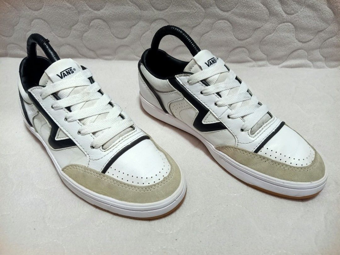 Vans lowland (Category: Sneakers) located in Mandaue City. Submitted by ungriaprelovedshoes (Listing ID 1470499435, Image 3). Description: original secondhand.