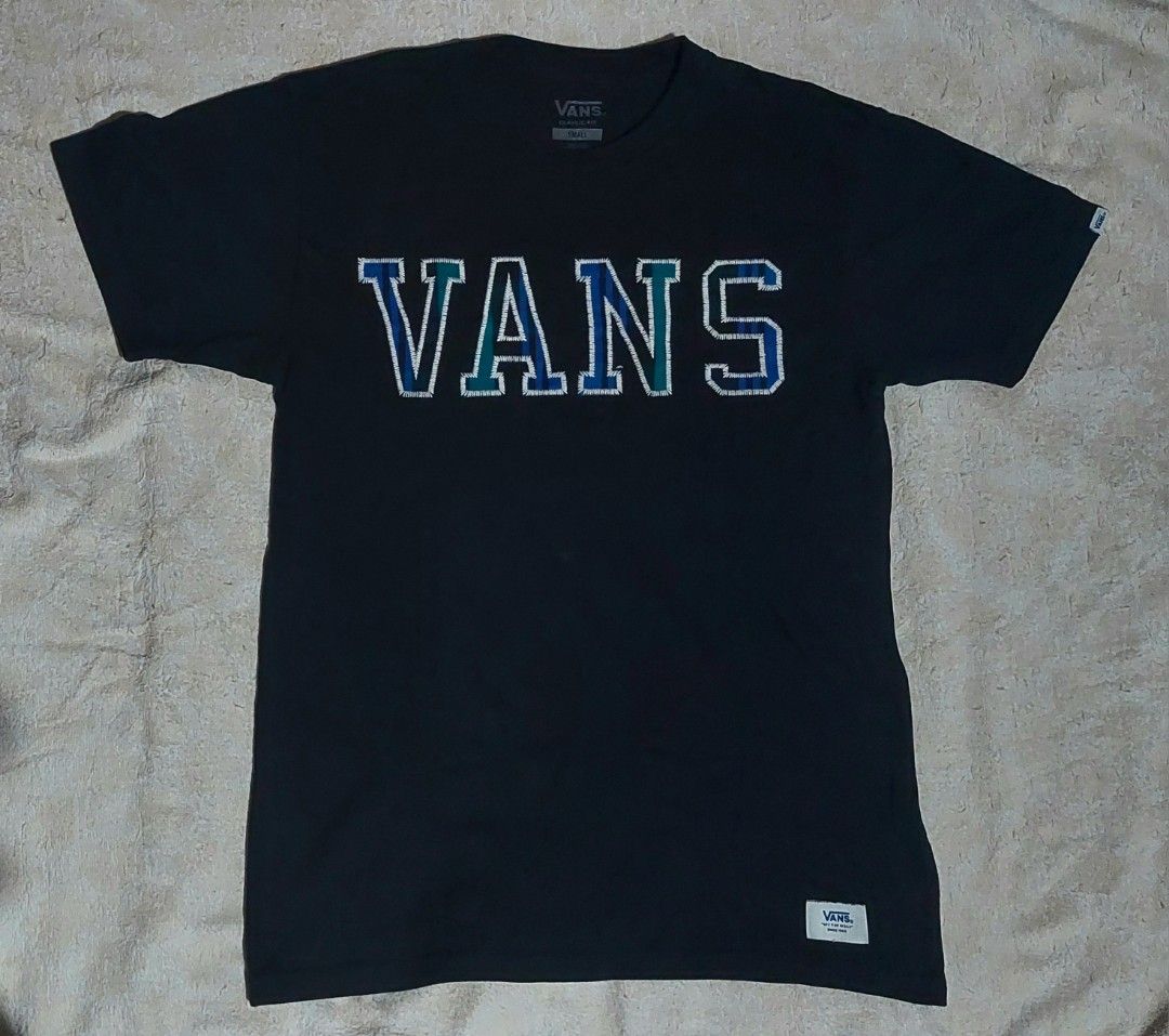 Vans Plaid Applique logo tshirt (Category: Tshirts & Polo Shirts ) located in Daet. Submitted by stonervoid (Listing ID 1470515739, Image 1). Description: Vans Plaid Applique logo tshirt 17.5x25 300 shipped.