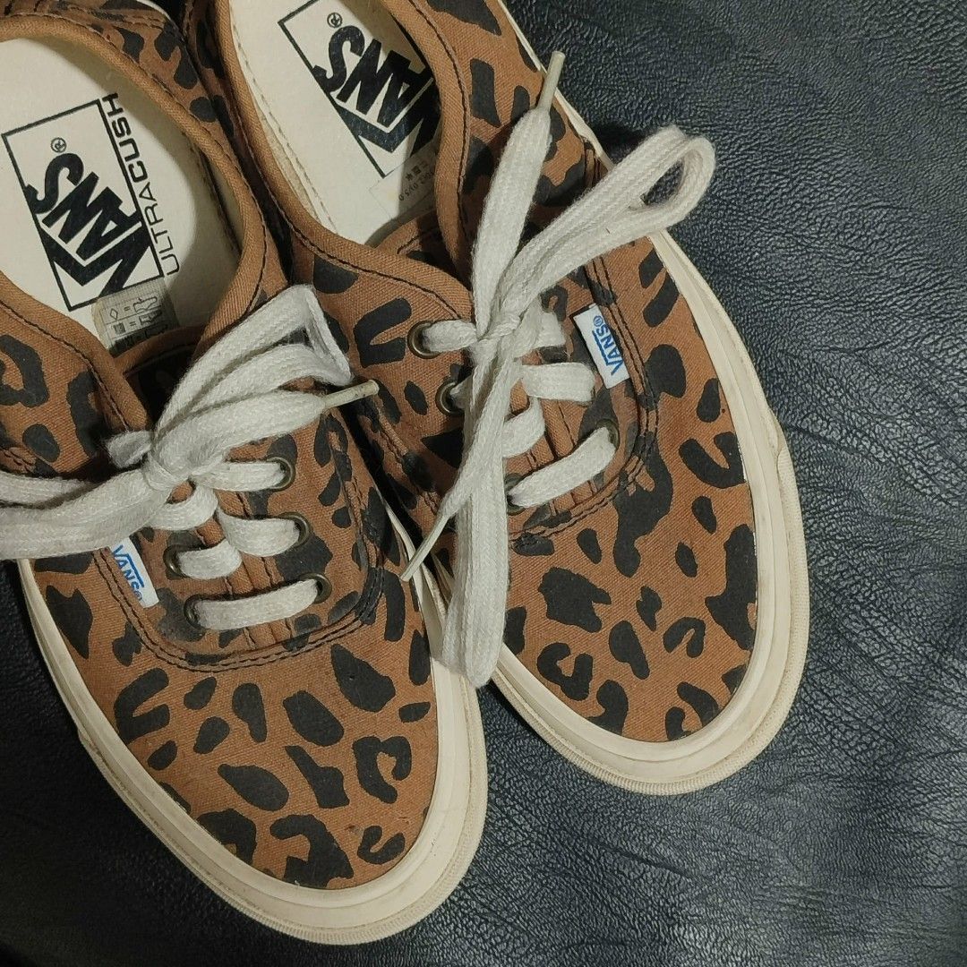 Vans Ultracush Leopard Print Sneakers (Category: Sneakers) located in Manila. Submitted by zy0420 (Listing ID 1470368185, Image 2). Description: - Brand/Model: AUTHENTIC Vans Low 44 DX Leopard - Phase-out on market - SIZE: Woman's 6.5 / EURO 36.5 / CM 23 - Design: Trendy brown leopard print pattern - Comfort: Equipped with UltraCush insoles for extra cushioning - Details: White laces and vintage-style off-white rubber soles - Style: Versatile and
