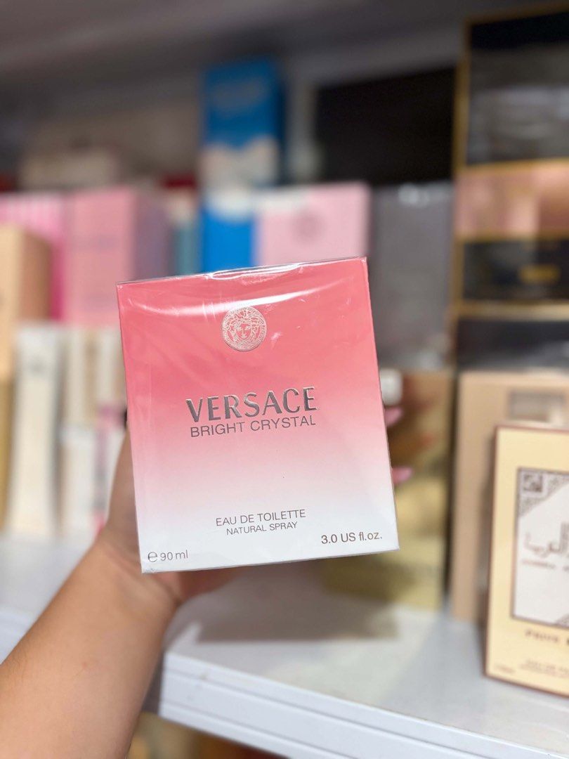 VERSACE BRIGHT CRYSTAL EDT (Category: Fragrance & Deodorants) located in Quezon City. Submitted by embereshop2 (Listing ID 1470557077, Image 1). Description: 📌Please read the last image carefully - all details are already provided. ❗️Offers below the regular price will no longer be entertained. Thank you for understanding. 💰 Mode of Payment (MOP): GCash 📦 Mode of Delivery (MOD): Lalamove – Same-day delivery (5 PM cut-off) J&T – Same-day delive