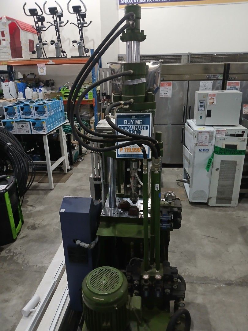 Vertical Plastic Injection Moulding Machine (Category: Construction Tools & Equipment) located in Manila. Submitted by sc_arvin (Listing ID 1470459632, Image 1). Description: .