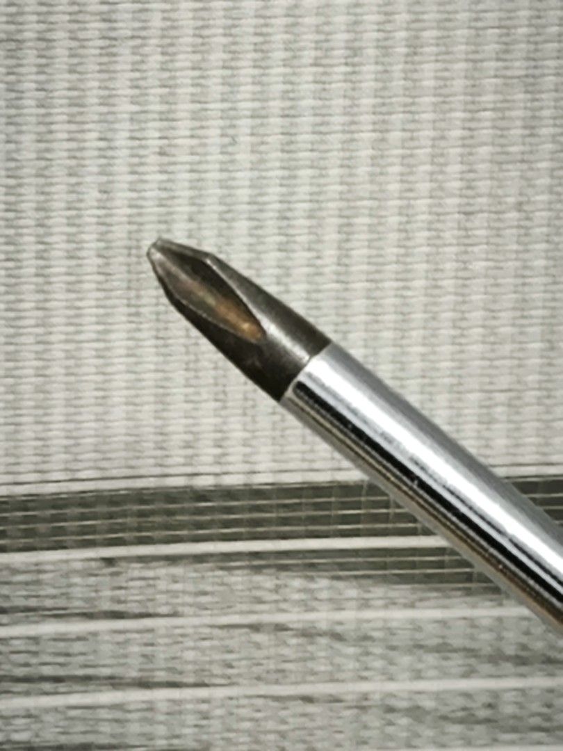 VESSEL Ball Grip Screwdriver 220 (+2 x 100mm) (Category: Home Improvement Tools & Accessories) located in Angeles City. Submitted by yellowbrickstore (Listing ID 1470432072, Image 3). Description: Up for grabs is an authentic VESSEL No. 220 Ball Grip Screwdriver made in Japan. Features the iconic red and black cushion ball grip for high-torque hand driving and a magnetized Chrome Vanadium hardened shaft. Brand / Model: VESSEL No. 220 P.2-100 (Mad