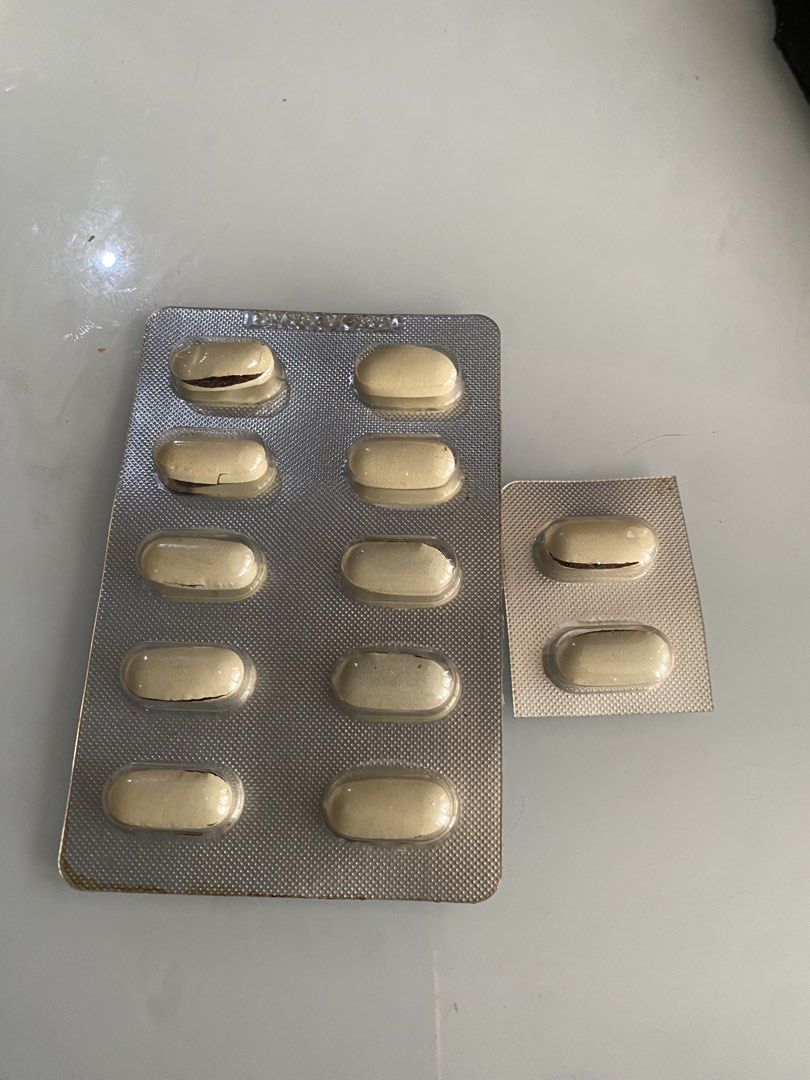 VetPlus Samylin Medium Breed Liver Supplement Tablets (Category: Pet Food) located in Makati City. Submitted by chezcafrankiin (Listing ID 1470429590, Image 3). Description: - Product: VetPlus Samylin Liver Support Tablets - For: Medium breed dogs - Quantity: 12 tablets total (1x 10-tablet blister pack + 1x 2-tablet strip) - Condition: tablets have cracks insidebut it’s brand new, unopened foil blisters - Expiry Date: 01-2027 - Ships immediately 