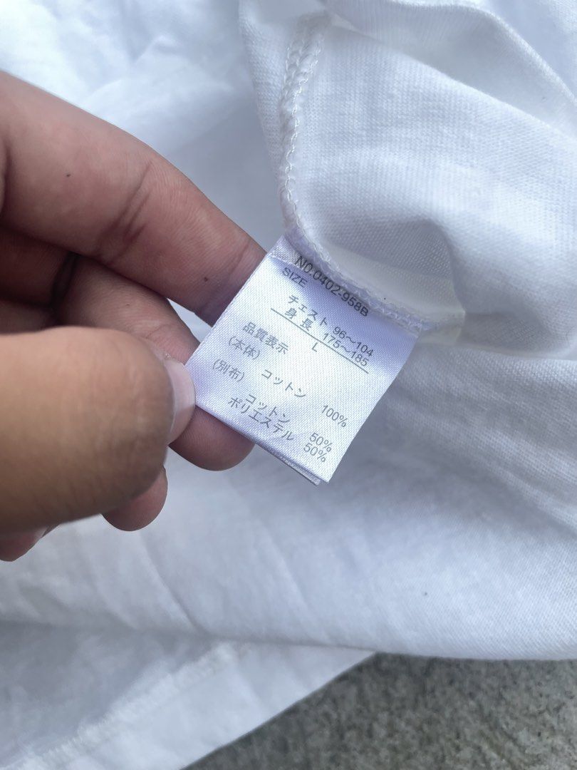 Villand Henley Shirt (Category: Tshirts & Polo Shirts ) located in Manila. Submitted by jarchive (Listing ID 1470417673, Image 3). Description: - Good condition - Issue: bleach sa loob - Size Large - 17 width - 24 length MOP: GCASH 📩.