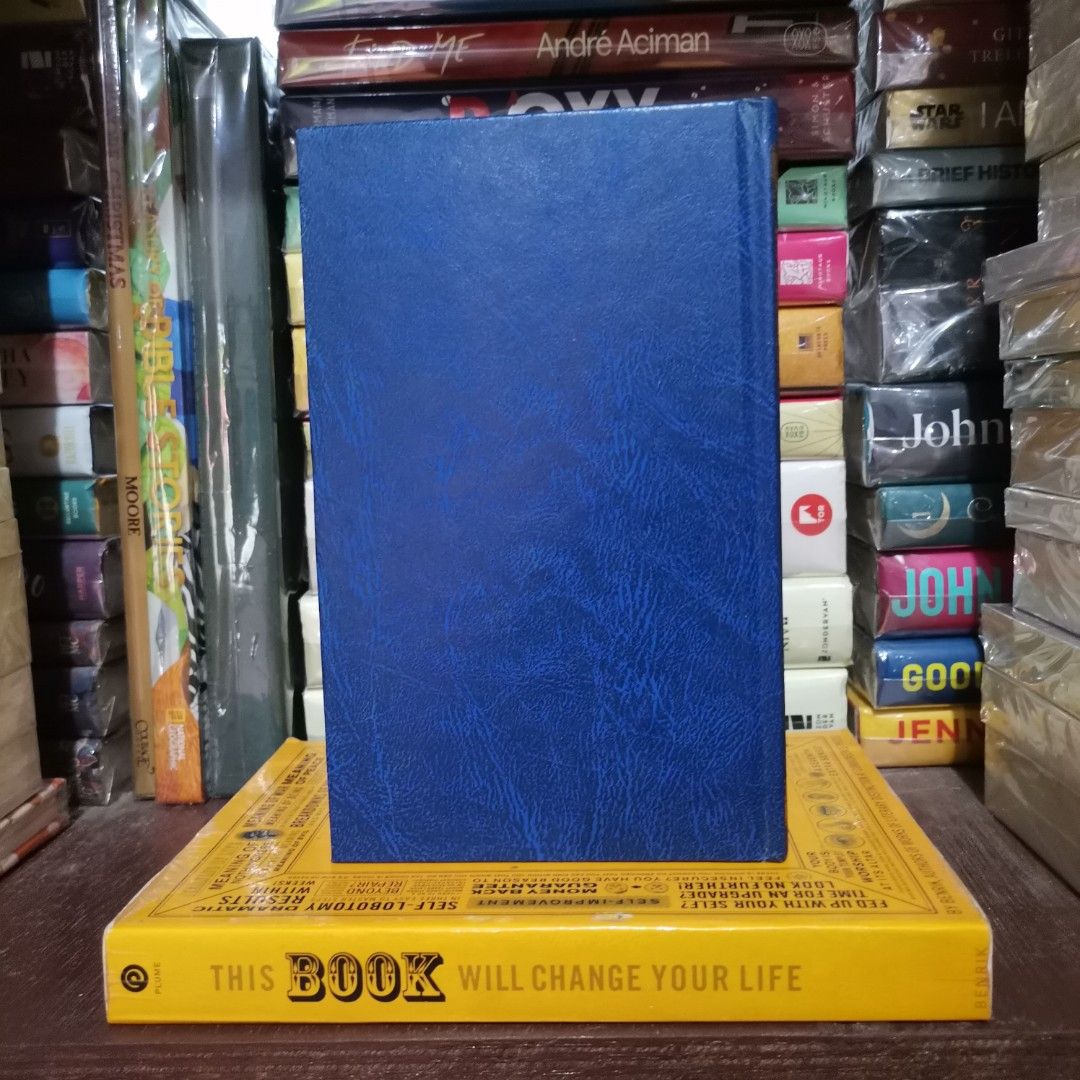 [VINTAGE, 1992] The Time Machine by H.G. Wells [authentic] (Category: Storybooks) located in Zamboanga. Submitted by papelatpangarap (Listing ID 1470405608, Image 2). Description: .