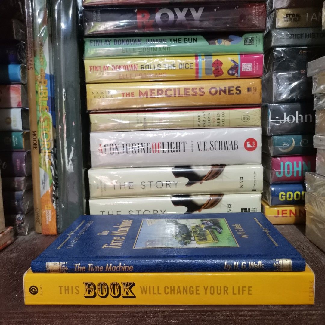 [VINTAGE, 1992] The Time Machine by H.G. Wells [authentic] (Category: Storybooks) located in Zamboanga. Submitted by papelatpangarap (Listing ID 1470405608, Image 3). Description: .