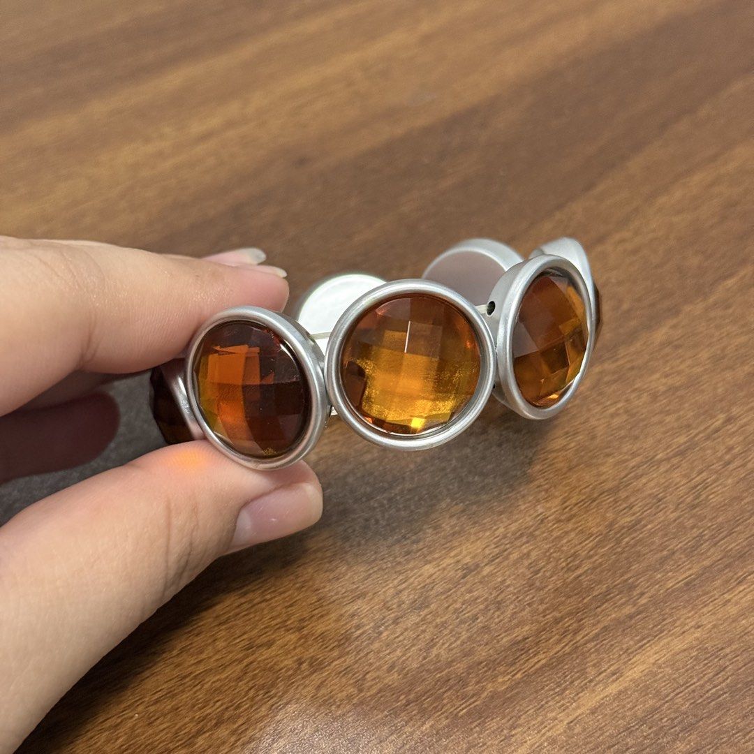 Vintage Amber and Silver Bangle Bracelet (Category: Bracelets) located in Baliuag. Submitted by from.linea (Listing ID 1470538637, Image 1). Description: .