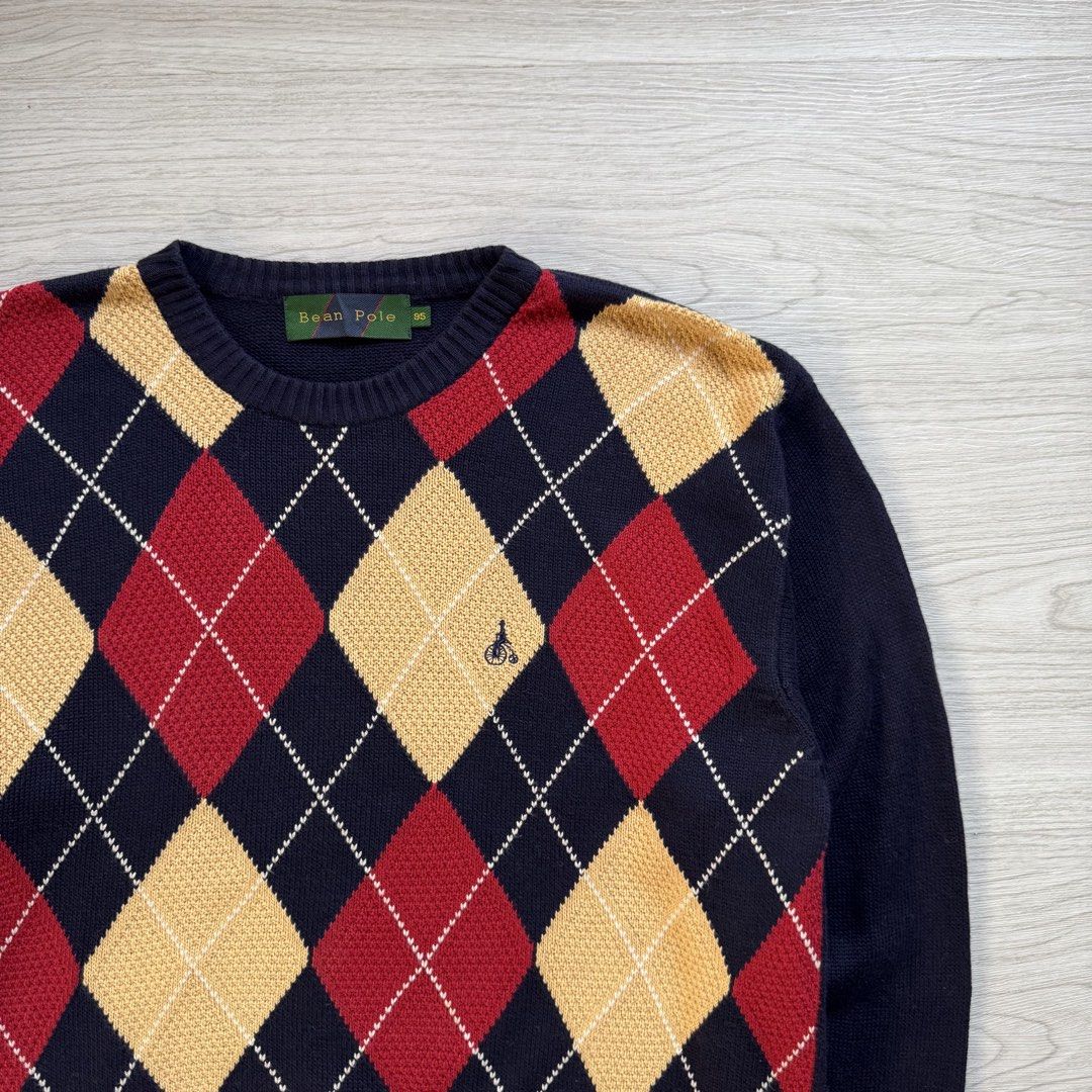 Vintage Bean Pole Argyle Knit Sweater (Category: Coats, Jackets and Outerwear) located in Zamboanga. Submitted by rustic.rev (Listing ID 1470503610, Image 2). Description: Vintage Bean Pole Argyle Knit Sweater In excellent condition Tagged: 95 Actual Measurements: Pit to pit: 21.5” Length: 27” Shoulders: 20.5” Sleeves length: 24”.