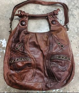 (Category: ) located in . Submitted by dhong_abay_thrift (Listing ID 1470351161, Image 1). Description: .