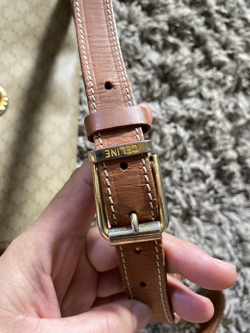 Vintage Celine (Category: Luxury Bags & Wallets) located in Tagum. Submitted by amarasluxbag (Listing ID 1470385872, Image 2). Description: Wiyh cracks sa strap Matibay pa nmn Malinis loob at labas Bawal sa maselan.