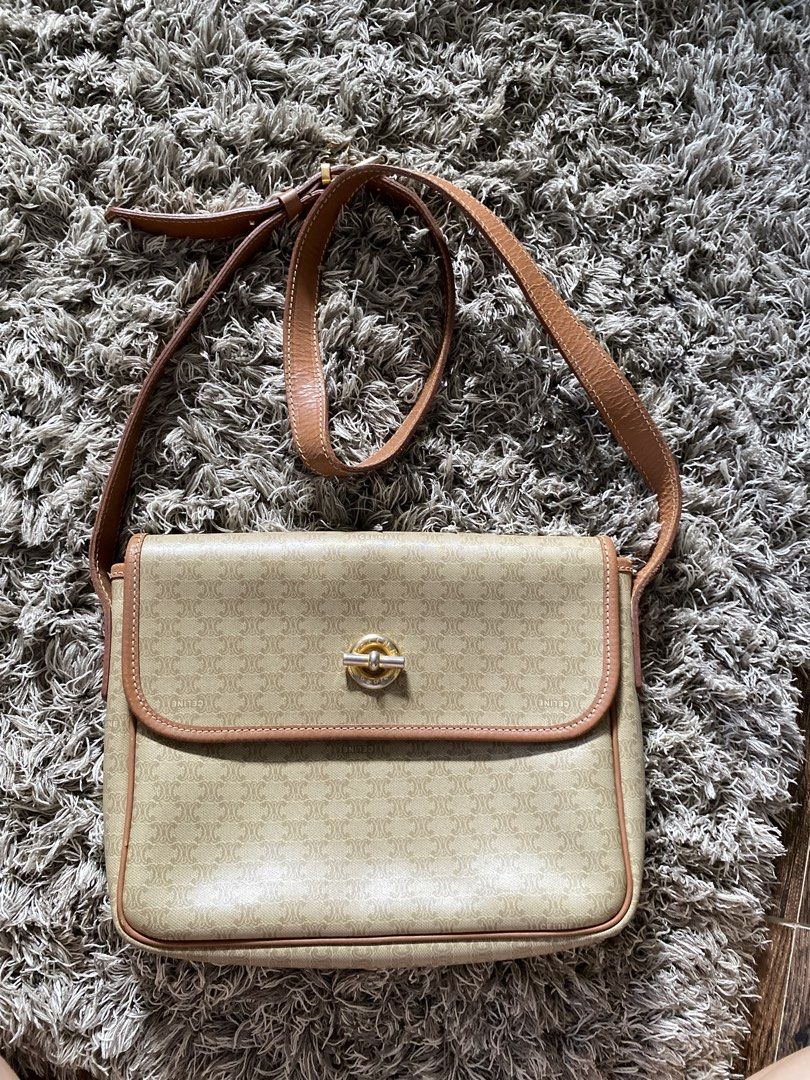 Vintage Celine (Category: Luxury Bags & Wallets) located in Tagum. Submitted by amarasluxbag (Listing ID 1470385872, Image 1). Description: Wiyh cracks sa strap Matibay pa nmn Malinis loob at labas Bawal sa maselan.