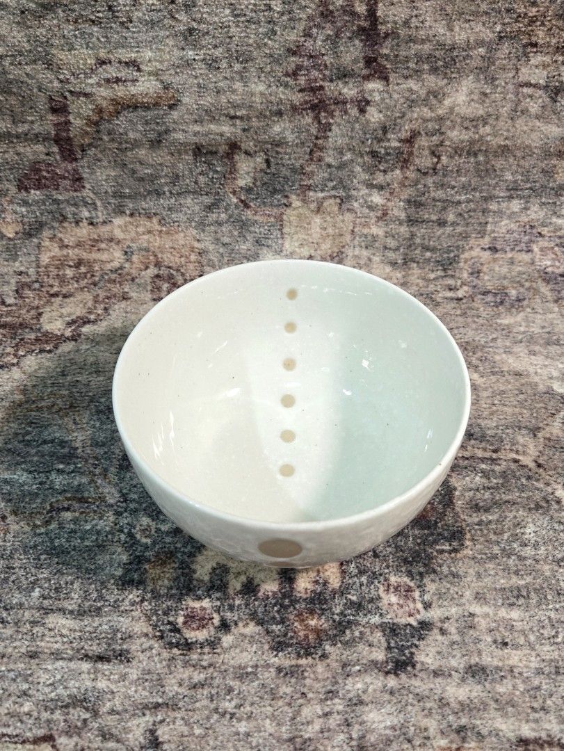 Vintage chawan matcha bowl (Category: Coffee & Tea Tableware) located in Manila. Submitted by cwknds (Listing ID 1470513356, Image 2). Description: japanese studio stoneware chawan. pale glaze with tactile snow-speckling and a vertical tan dot motif extending inside the basin. (chasen shown for scale comparison only) • vintage unused ~ personally sourced&curated note: these are vintage pieces hence may show signs of age and wear. please carefully