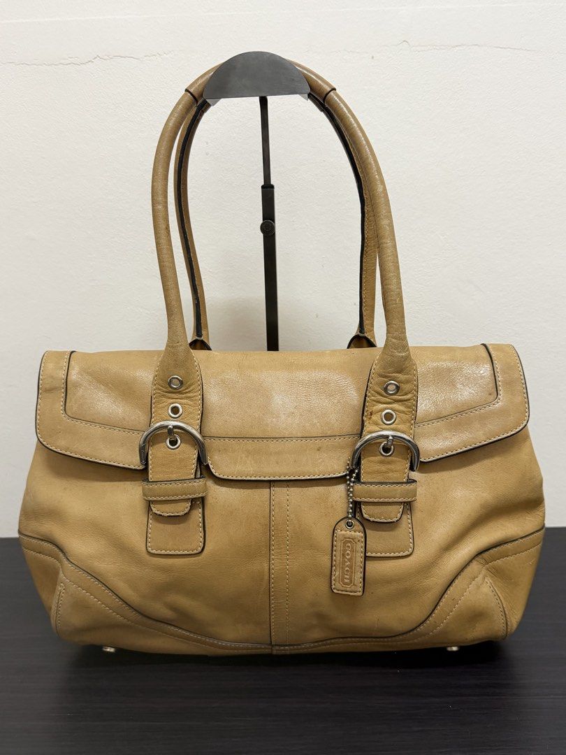Vintage Coach Hampton snap satchel 9636 (Category: Luxury Bags & Wallets) located in Davao. Submitted by kayax09 (Listing ID 1470381233, Image 1). Description: .