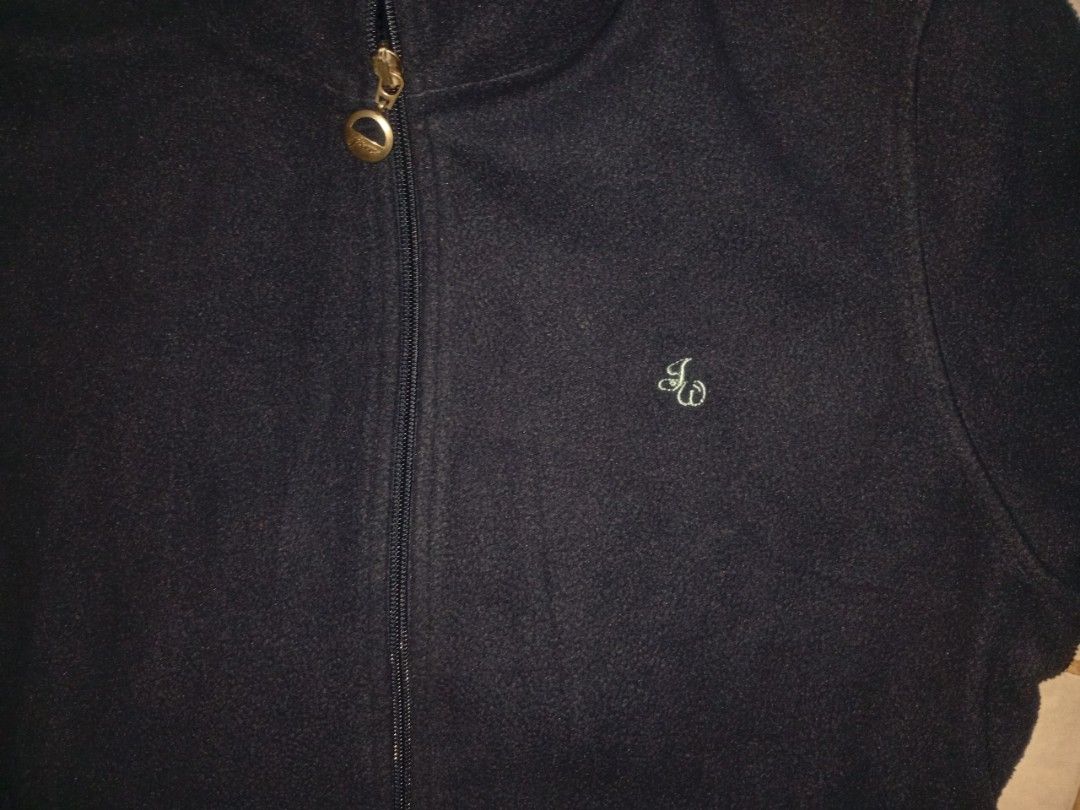 Vintage full-zip fleece jacket/sweater (Category: Coats, Jackets and Outerwear) located in Santo Domingo. Submitted by uuaauuaa (Listing ID 1470457481, Image 3). Description: dm if ur interested!!.