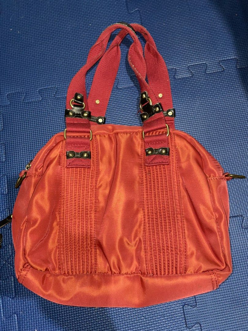 vintage kipling bag (Category: Shoulder Bags) located in Manila. Submitted by tophapi (Listing ID 1470507300, Image 2). Description: no issue no long strap.