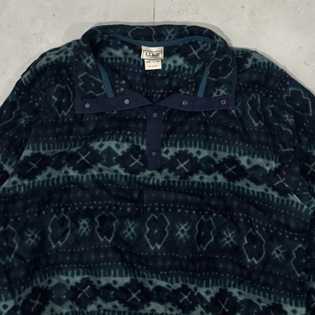 Vintage LL bean aztec half button fleece jacket (Category: Coats, Jackets and Outerwear) located in Cebu City. Submitted by florianmiral28 (Listing ID 1470353898, Image 3). Description: Vintage LL bean aztec half button fleece jacket Excellent condition Medium W 23 L 25.