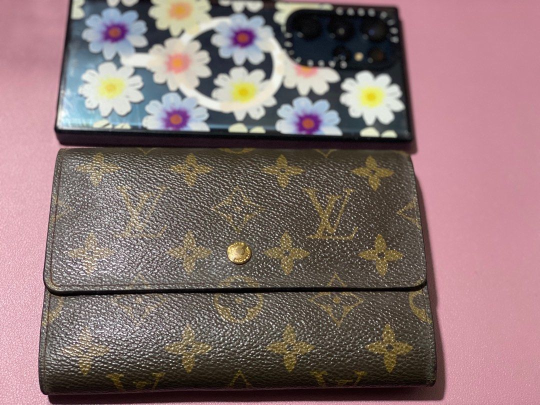 Vintage Louis Vuitton Wallets ❗️negotiable (Category: Luxury Bags & Wallets) located in Mandaue City. Submitted by cebuanacloset (Listing ID 1470437133, Image 3). Description: .