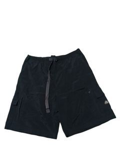 (Category: ) located in . Submitted by garments17 (Listing ID 1470504899, Image 1). Description: .