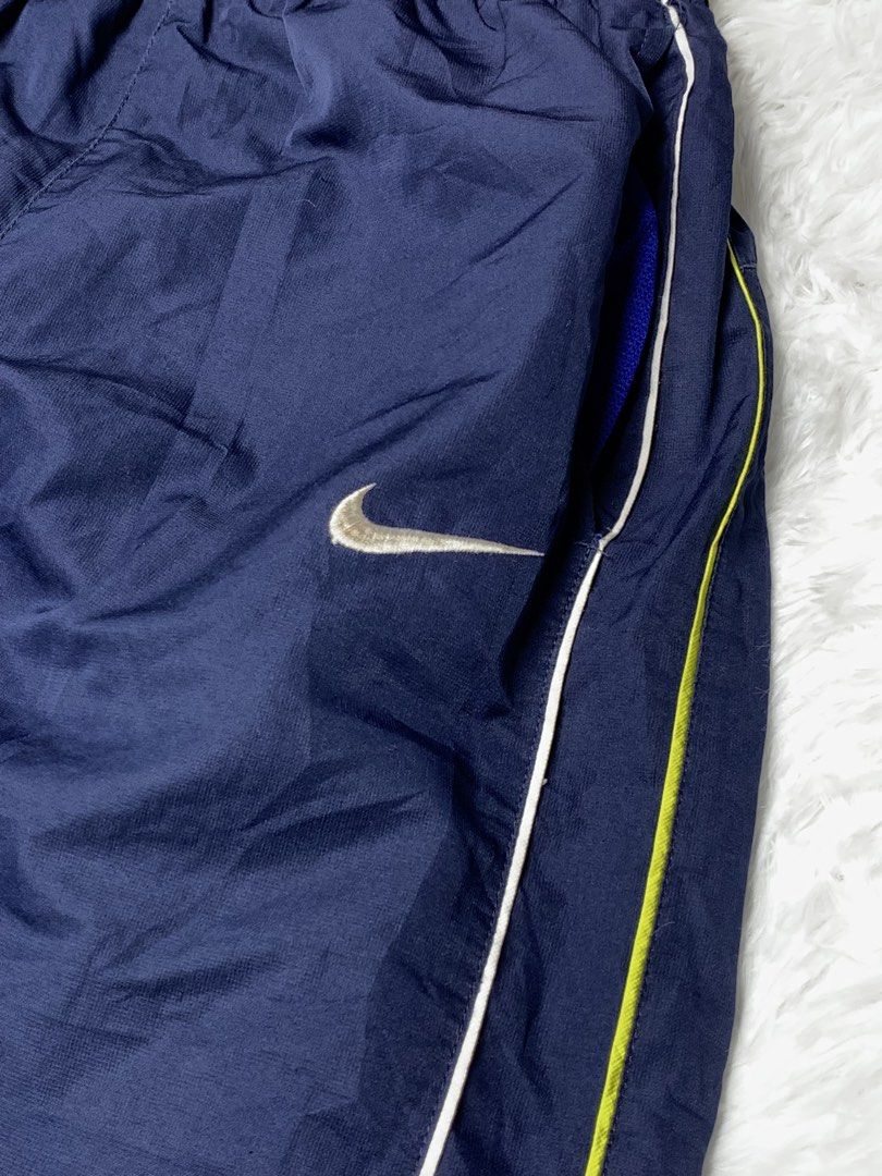 Vintage Nike Trackpants (Category: Activewear) located in Mandaluyong City. Submitted by ikonicpieces (Listing ID 1470533671, Image 3). Description: BASA MUNA BAGO BUMILI! Dimes: W: 25” - 34” L: 37” Front Rise: 11.5” Leg Hole: 7” Size on tag (Youth size) : L Size Fit: S Color rate: 9/10 Condition: 8.7/10 Issue: 1 pinhole (only in outer layer) MINE: 449 💳 PAYMENT: GCash / GoTyme 🚚 SHIPPING: J&T - Payment first before shipping. 📍 PLEASE NOTE -Th