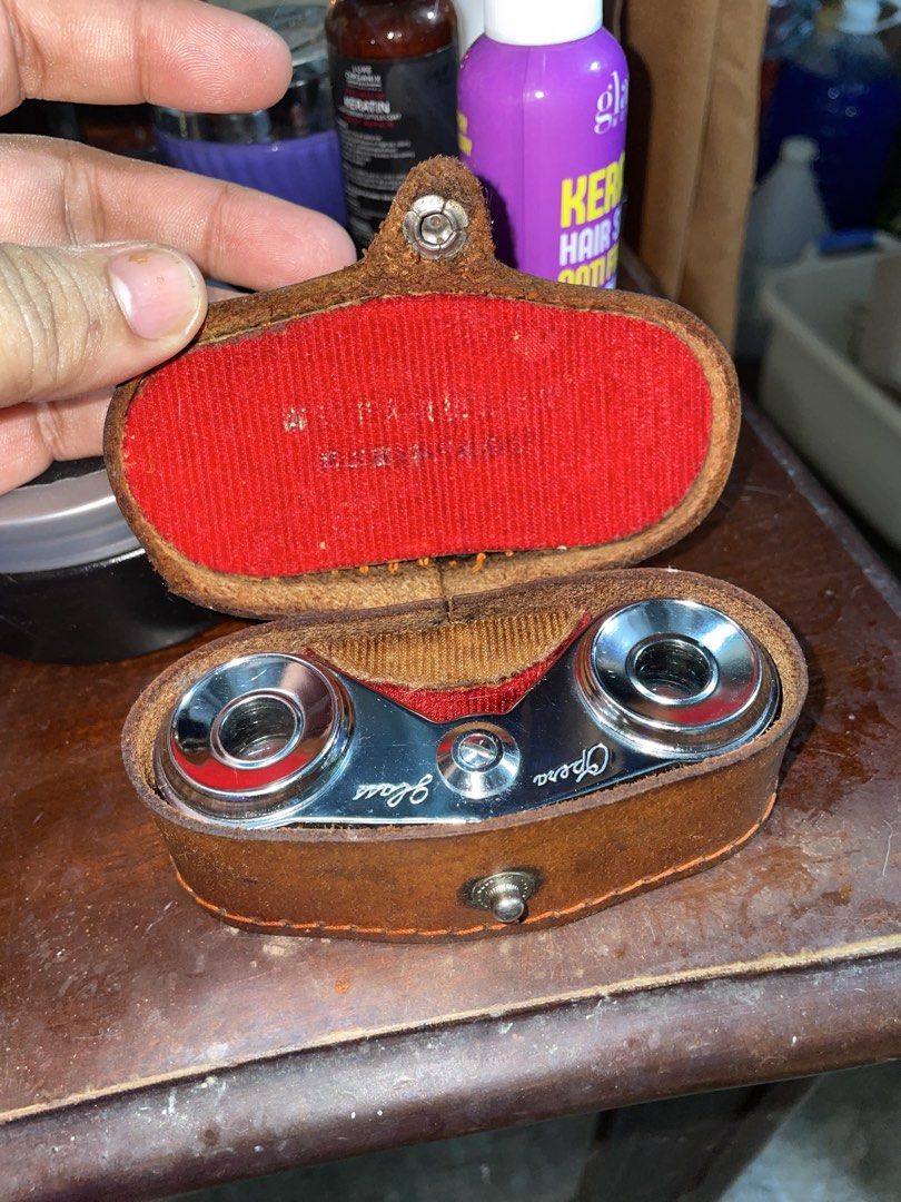 Vintage Opera Glasses Binoculars with Leather Case (Category: Vintage Collectibles) located in Taguig. Submitted by rainhugo (Listing ID 1470456830, Image 2). Description: Selling these vintage Japanese folding opera glasses produced by Ohashi Glass Industry in Kobe, Japan. Perfect for watching live concerts, theater plays, or adding a classic piece to your vintage collection. Condition & Imperfections: • Functionality: In good working condition 