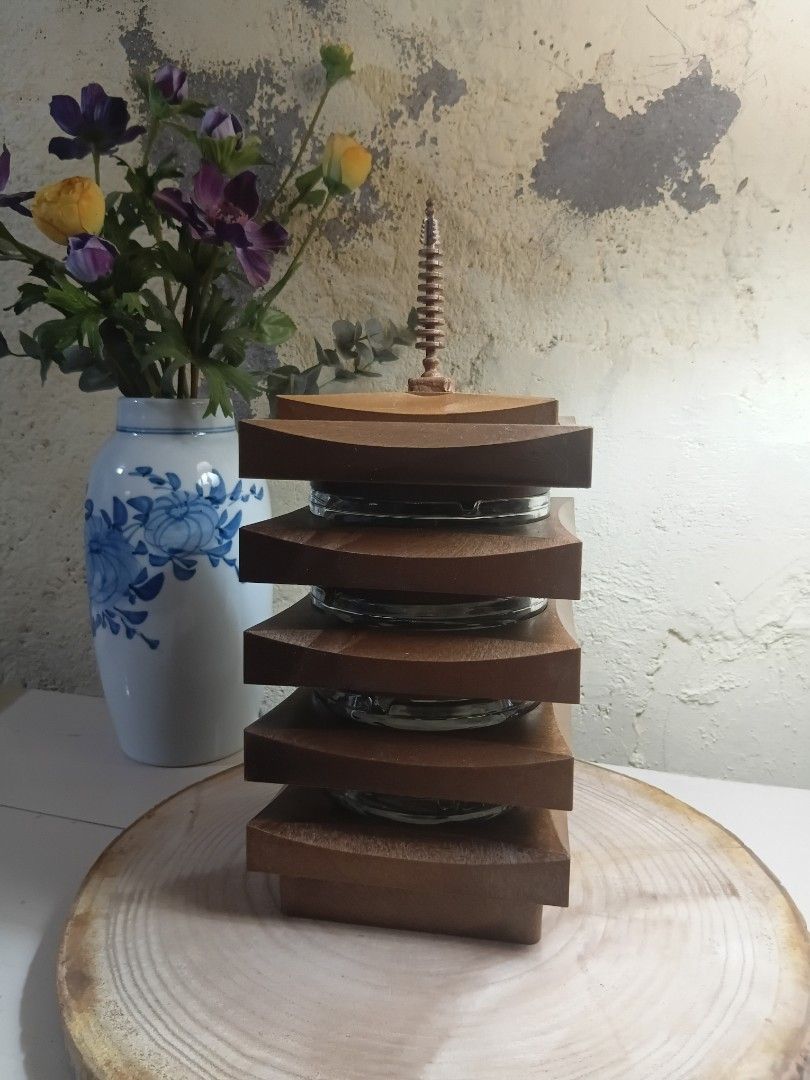 Vintage Pagoda Ashtray (Category: Vintage Collectibles) located in Marikina City. Submitted by brandodracu (Listing ID 1470460018, Image 1). Description: good condition made in japan.