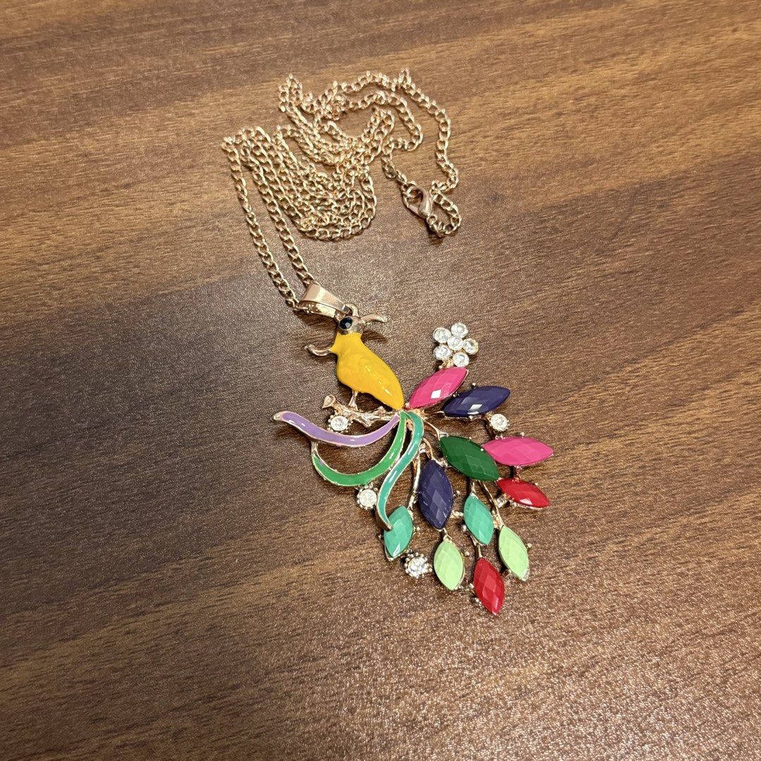 Vintage Peacock Pendant Necklace (Category: Necklaces) located in Baliuag. Submitted by from.linea (Listing ID 1470540251, Image 1). Description: .