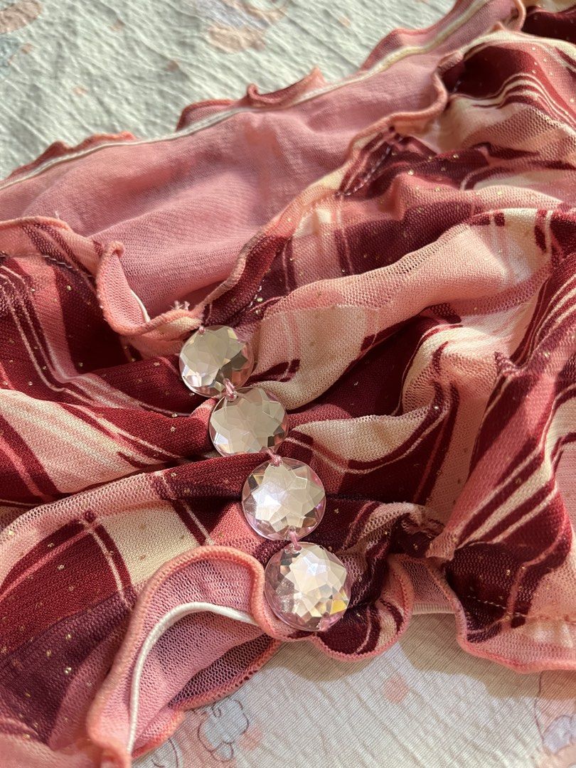 Y2k Vintage Pink Crop Top Sequined (Category: Others Tops) located in Cabanatuan. Submitted by winx_closeth (Listing ID 1470425891, Image 2). Description: Flaw: need higpitan yong garter.